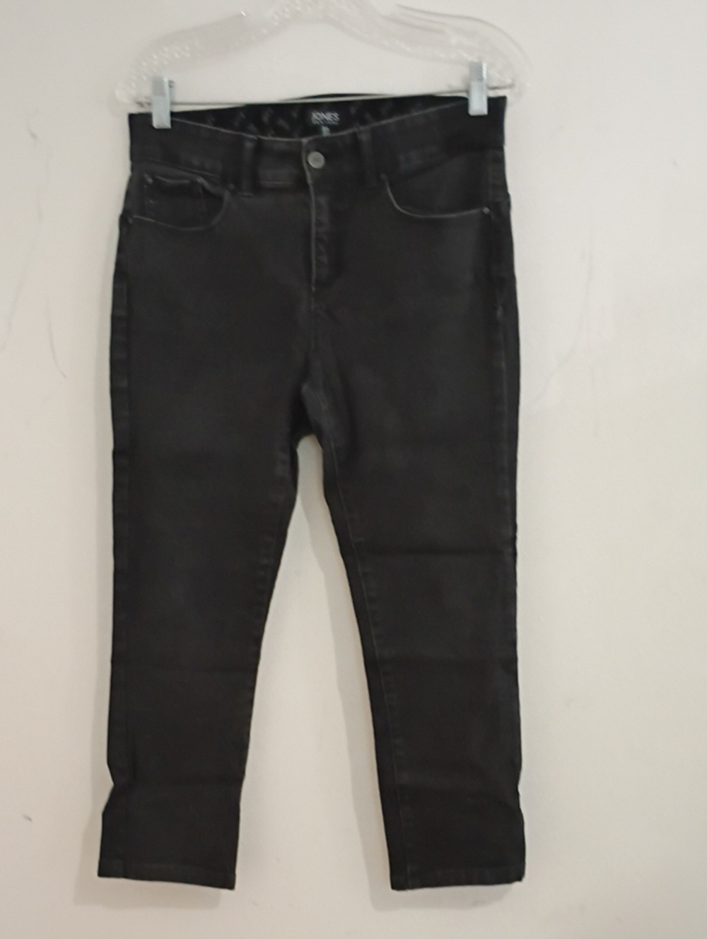 Jones New York Black Cropped Skinny Jeans